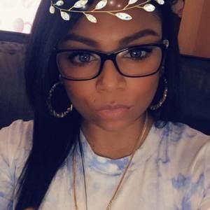 Meet your Posher, Maritza